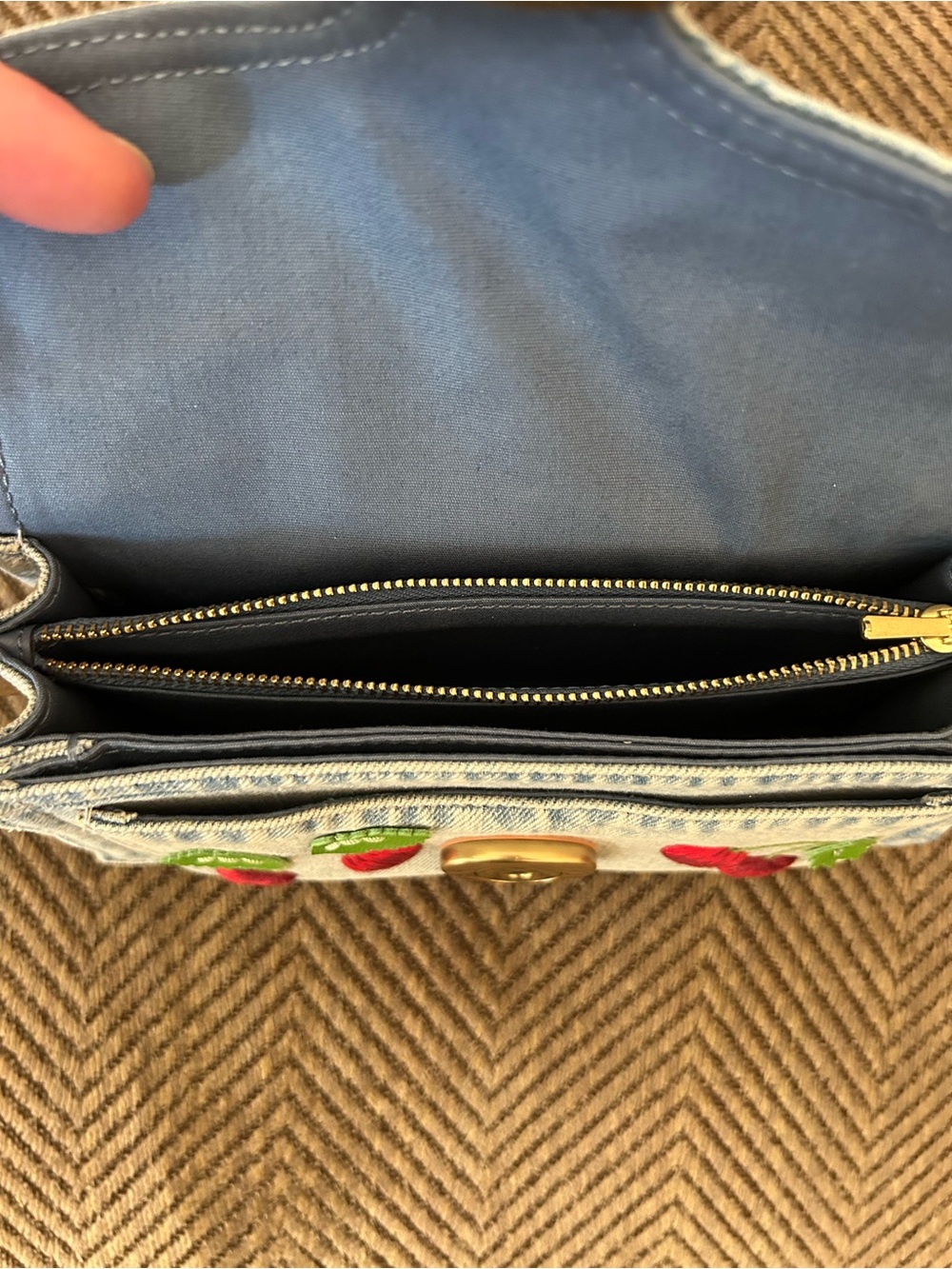 Coach Tabby Shoulder Bag 20 cherry embroidery - Picture 3 of 10